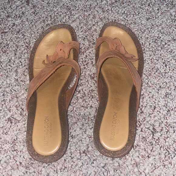 Sandals - Picture 3 of 5